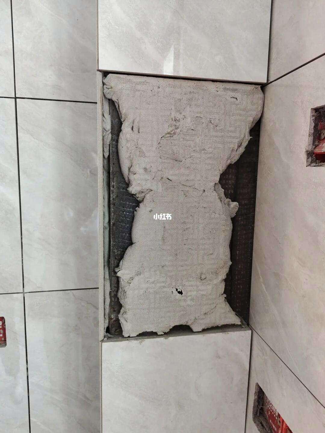 地砖中间空鼓不处理可以吗(地板砖中间空鼓最简单的修补方法)