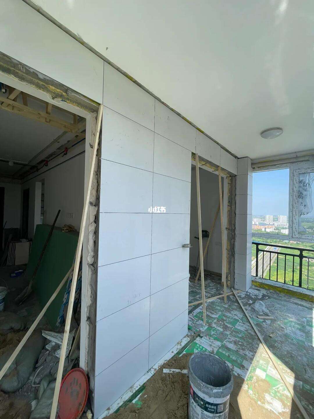 阳台墙砖空了怎么办(阳台墙砖空了一定会掉下来么)